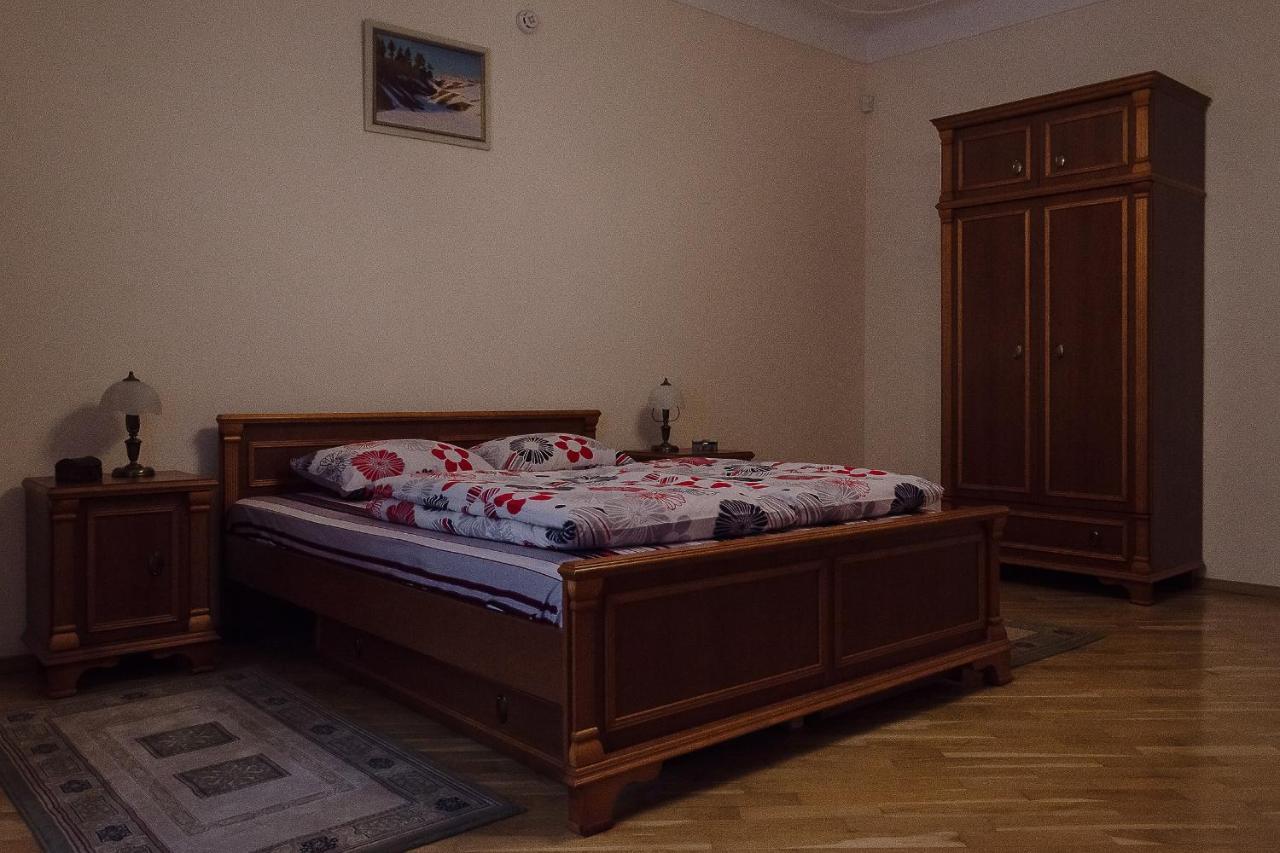 Apartments In The Historical Centre - Lviv Buitenkant foto